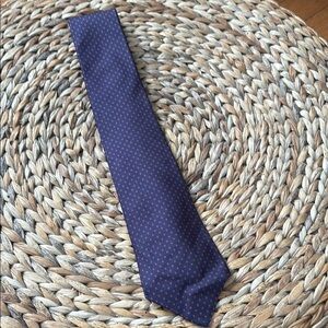 Chipp silk tie made in England navy with red polka dots